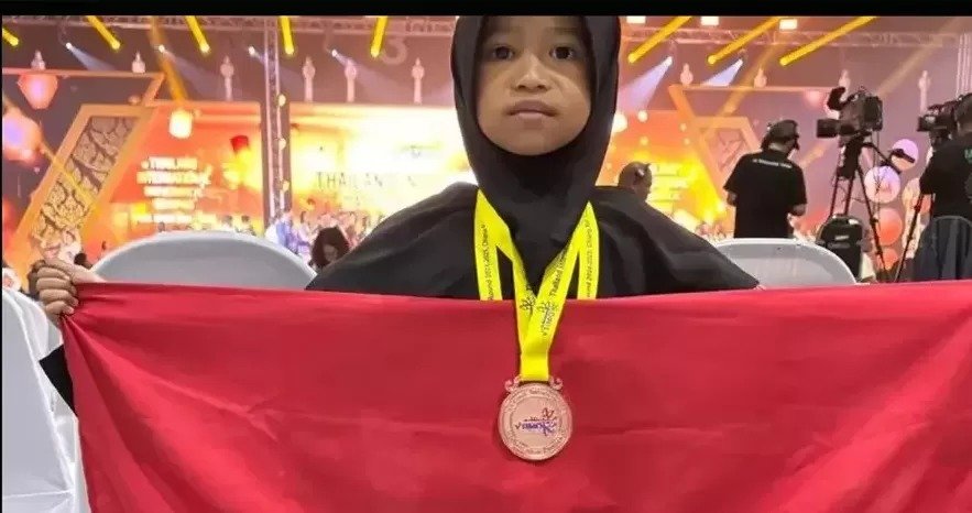 Atut, Siswa SD Asal Indonesia Menang dari 800 Peserta 17 Negara di Olimpiade Matematika Internasional