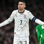 Usia 40 Tahun, Cristiano Ronaldo Dicap ‘Si Bayi Besar’ Usai Kartu Merah Pertama untuk Portugal