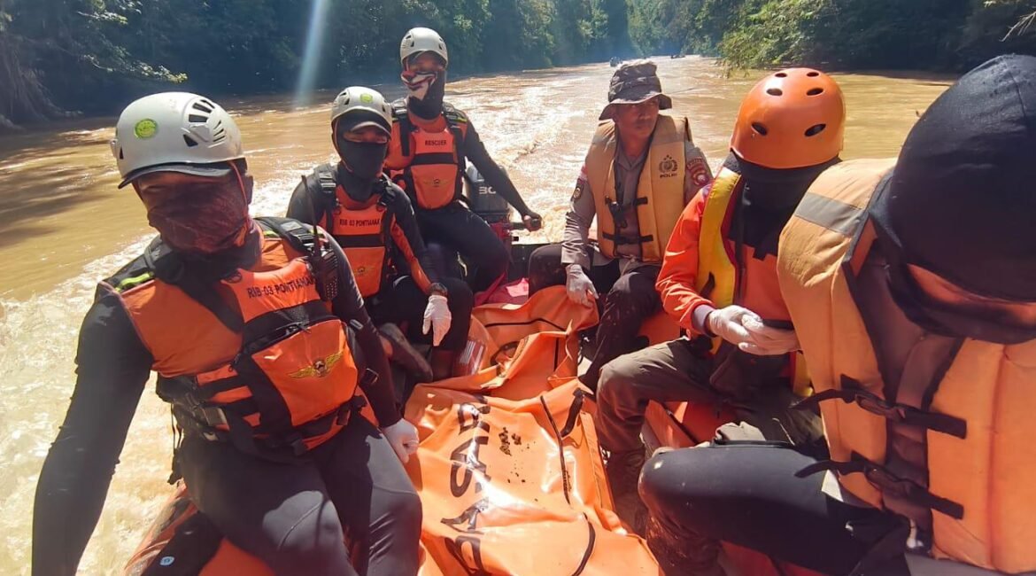 077312300_1765990369-DCS_3218_Terpeleset_Diseret_Arus_Sungai_Desa_Seles__Afry_Ditemukan_Wafat_Usai_Dua_Hari_Pencarian