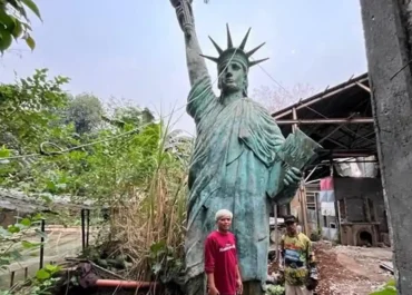 Viral Patung Liberty di Pondok Cabe, Jadi Spot Foto Favorit Warga: "Hiburan Murah, Gak Perlu ke Amerika"