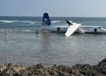 Insiden Tragis di Hong Kong: Pesawat Kargo Tergelincir ke Laut saat Mendarat