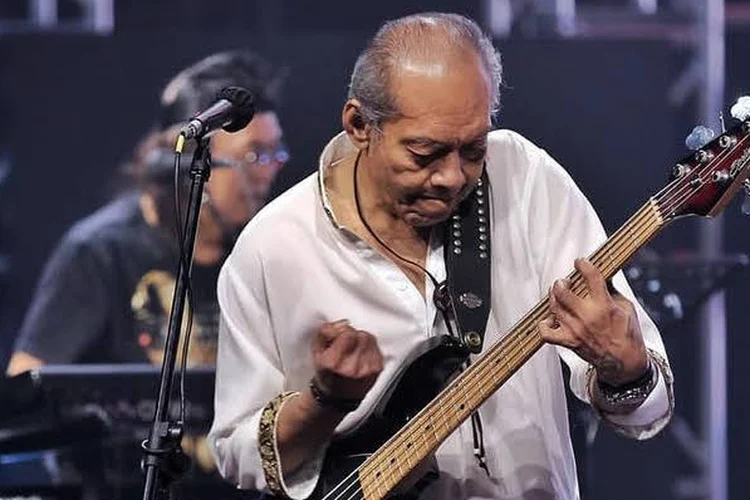 Dunia Musik Berduka: Donny Fattah, Legenda Bass God Bless, Tutup Usia