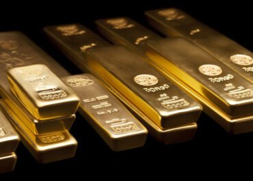 Harga Emas Dunia Melemah di Tengah Lonjakan Minyak dan Penguatan Dolar AS