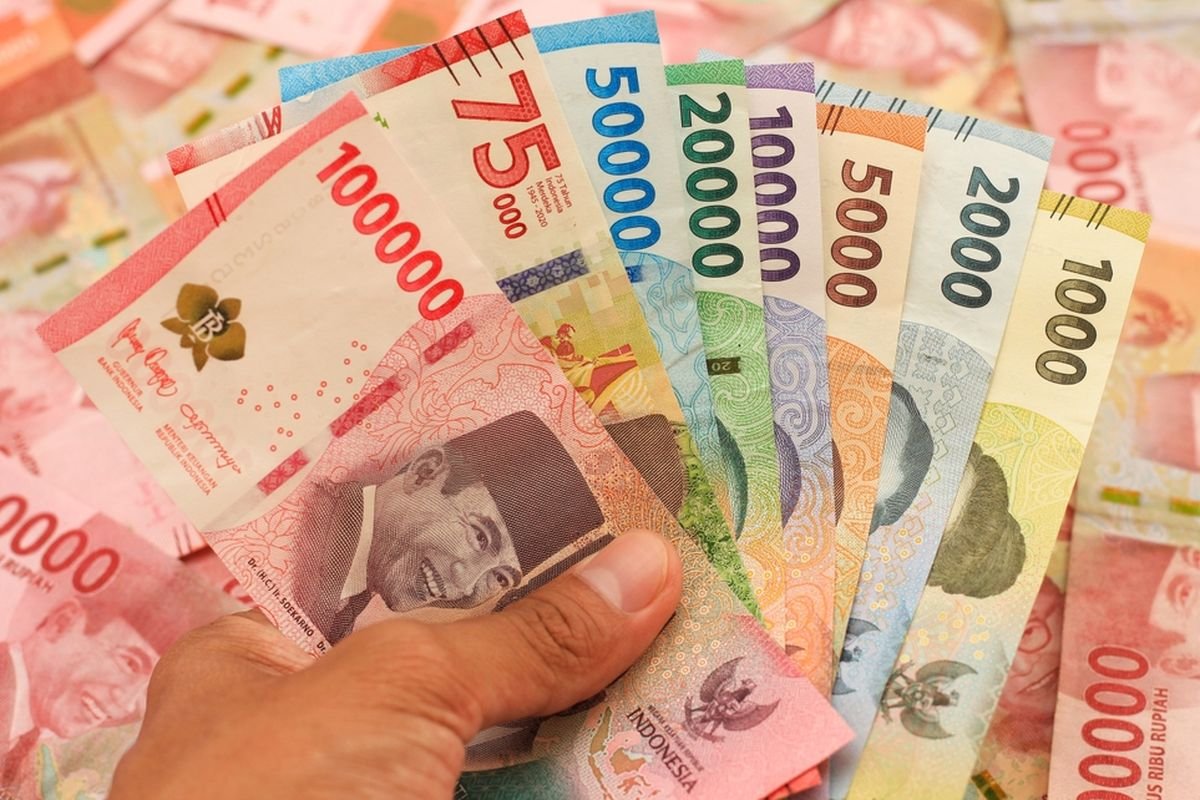 Rupiah Perkasa di Awal Perdagangan, Dolar AS Tembus Level Rp16.900-an