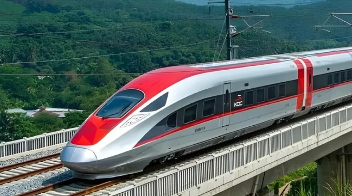 68e4909ba60ca-kereta-cepat-whoosh_1265_711
