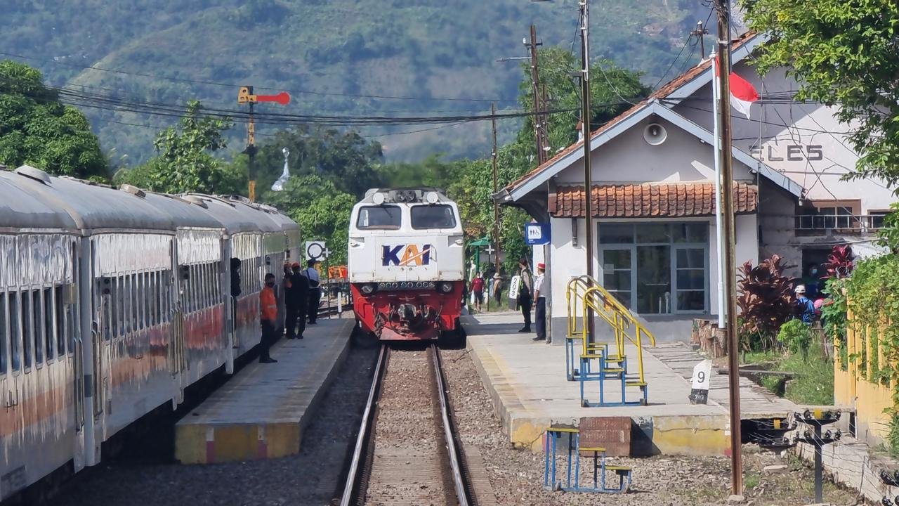 Ledakan Penumpang Libur Panjang: Tiket Kereta Tembus Ratusan Ribu, Yogyakarta Jadi Primadona Wisata