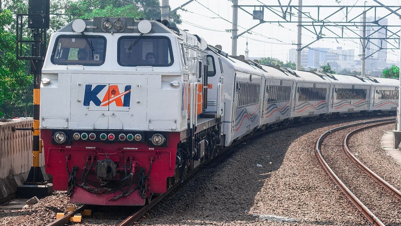 KA Sangkuriang Resmi Meluncur, Jadi Salah Satu Rute Kereta Terpanjang di Indonesia
