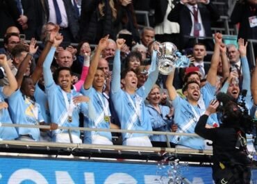 Gol Semenyo Antar Manchester City Angkat Trofi FA Cup Usai Bungkam Chelsea