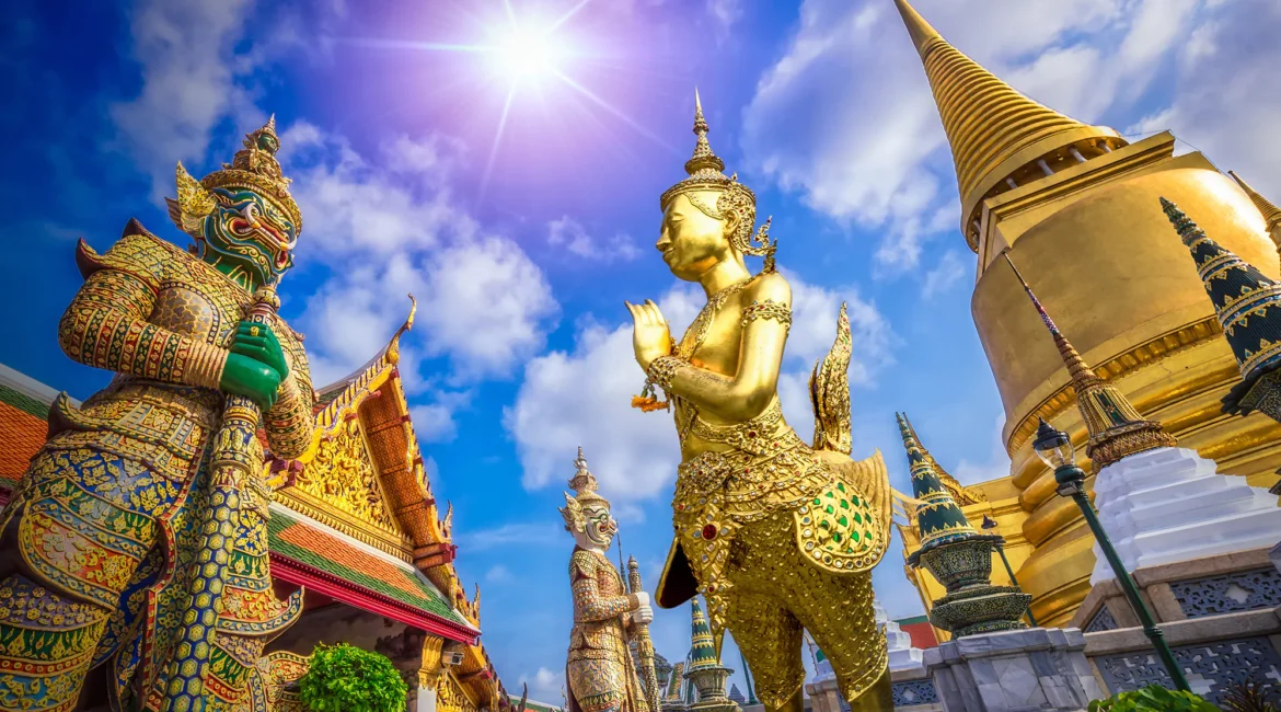 wat-pra-keaw-bangkok-attractions (1)
