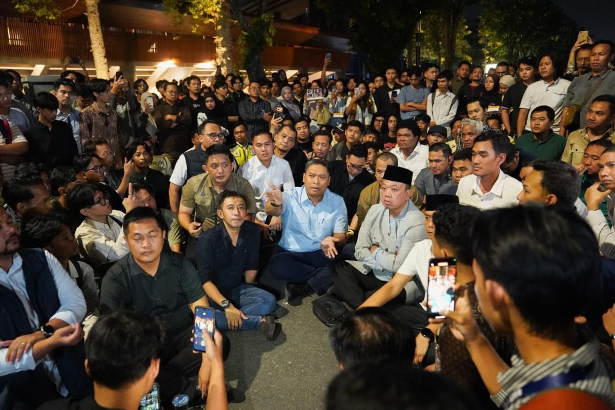 Forum Memanas! Diskusi UGM Ricuh, Sudaryono, Nusron Wahid, dan Budiman Sudjatmiko Terpaksa Angkat Kaki