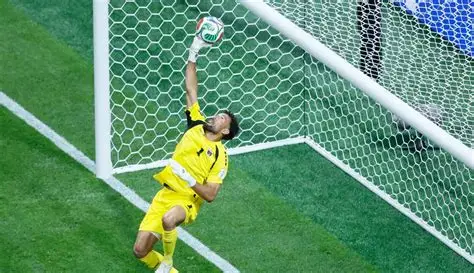 Dari 50 Ribu ke 5 Juta Pengikut! Kiper Cape Verde Jadi Sensasi Dunia Usai Bikin Spanyol Frustrasi