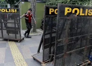 Jakarta Siaga! Ribuan Aparat Turun ke Jalan Saat Gelombang Aksi Mahasiswa Kepung DPR dan Bundaran HI