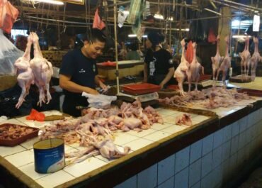 Belanja ke Pasar Jakarta Makin Mahal, Harga Cabai dan Ayam Mulai Merangkak Naik