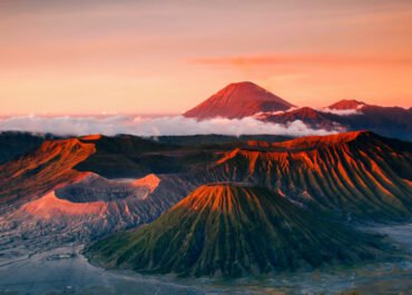 Setelah 13 Hari Dilanda Kebakaran, Bromo Kembali Dibuka untuk Wisatawan Mulai Besok
