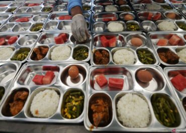 707 Siswa dan Guru Diduga Keracunan MBG di Semarang, Menu Makanan Kini Jadi Fokus Investigasi