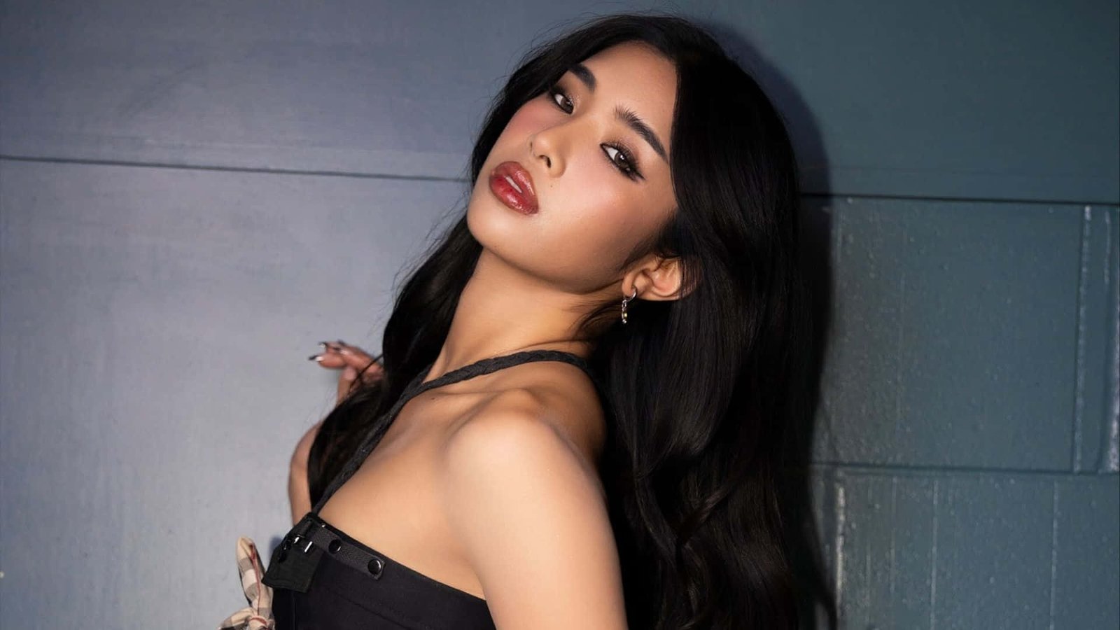 Sophia KATSEYE Absen di Tur Eropa, Pilih Fokus Pulihkan Kondisi Mental