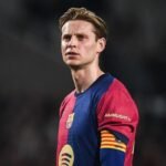 Frenkie de Jong Berpotensi Jadi Bek Tengah Barcelona, Ini Pertimbangan Hansi Flick